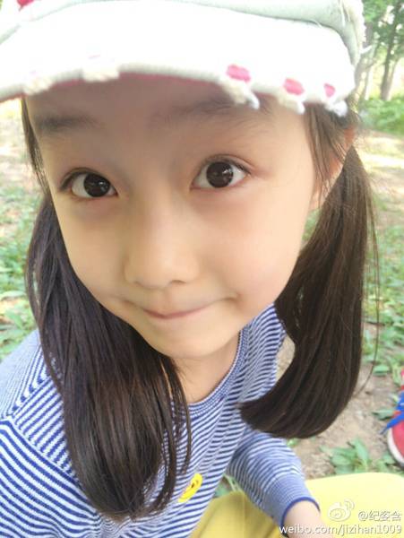 00后纪姿含甜美笑容暖化人心