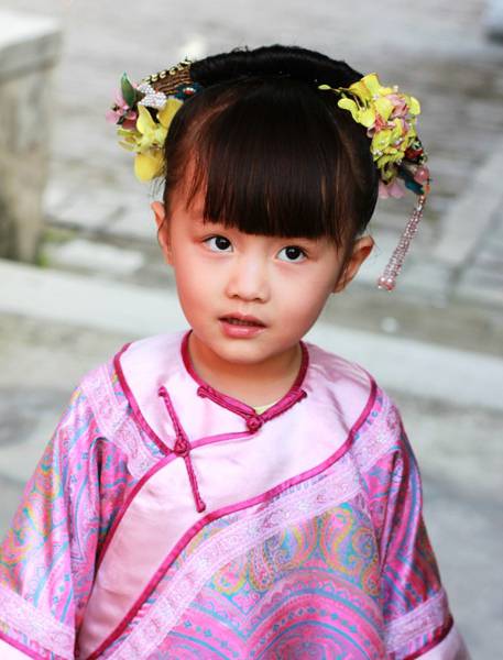 童星纪姿含《甄嬛传》小公主剧照