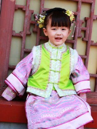 童星纪姿含《甄嬛传》小公主剧照