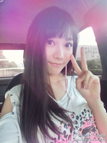 邻家女孩孙骁骁清新可人自拍照