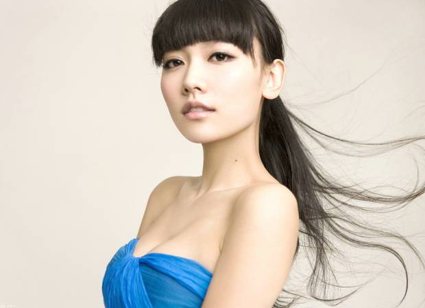 宅男女神孙骁骁靓丽动人高清写真