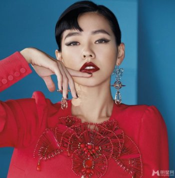 小S烈焰红唇尽显妩媚妖娆写真