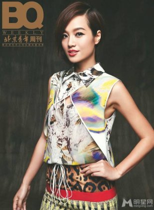 内地节目主持人朱丹散发独特迷人魅力