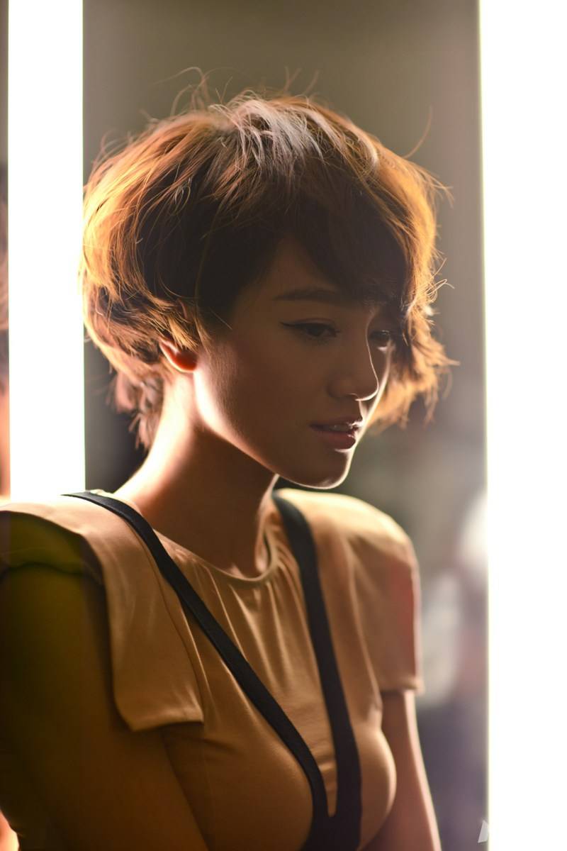 美女主持人朱丹梳妆打扮尽显女人味