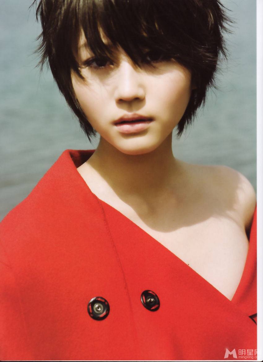 日本国民女星堀北真希短发造型散发狂野魅力