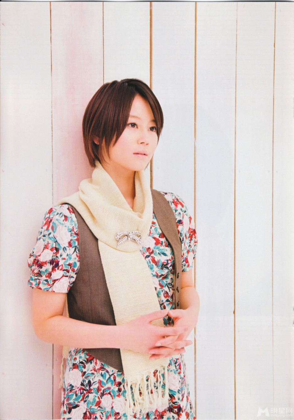 日本女演员堀北真希清新文艺范十足