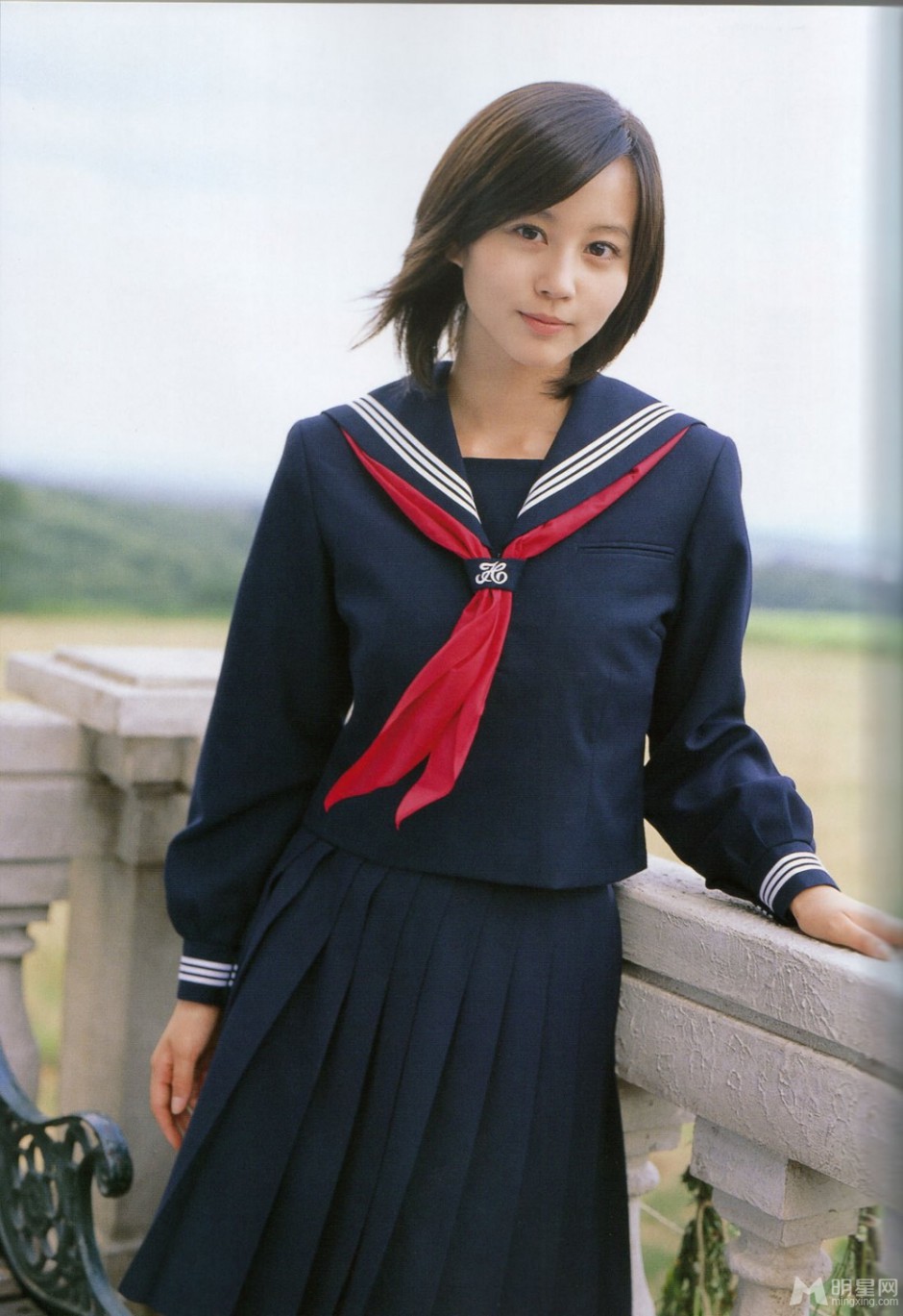 日本国民女神堀北真希甜美娇俏校服写真