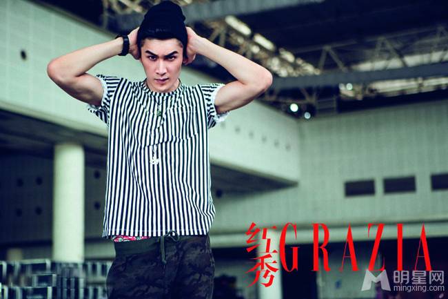 阳光男孩左立颠覆自我造型形象