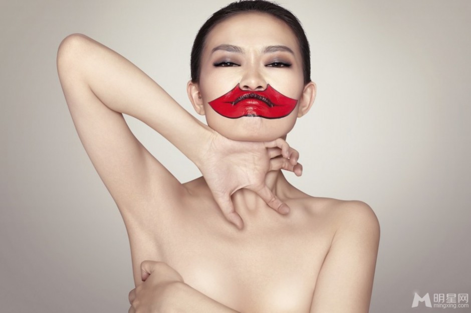 90后新星崔天琪搞怪个性写真