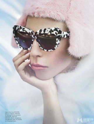 Lady Gaga复古精致妆容尽显狂野魅力