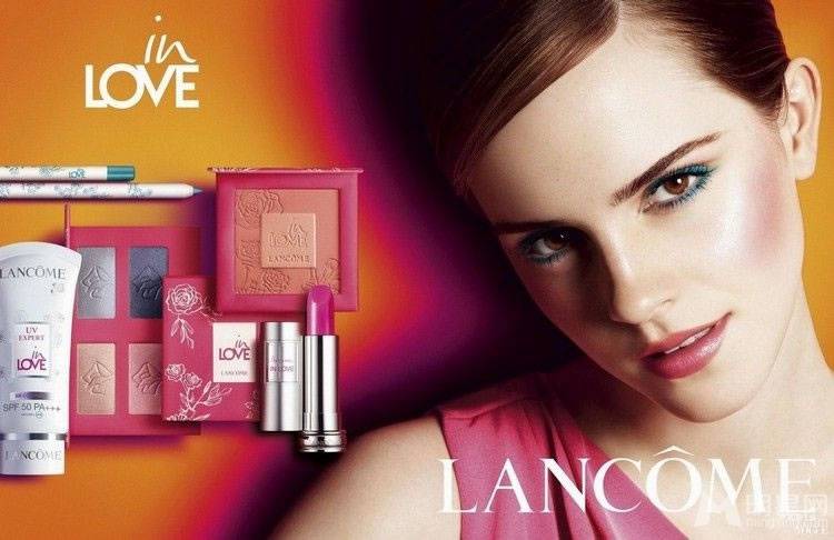 英国女演员艾玛·沃特森散发优雅女人味