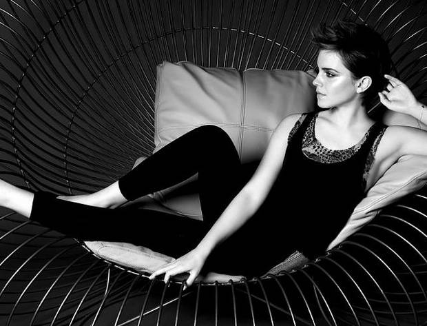 艾玛·沃特森尽展妖艳女王范十足