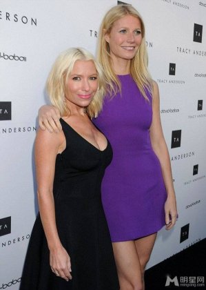 欧美模特格温妮丝·帕特洛极具女人味