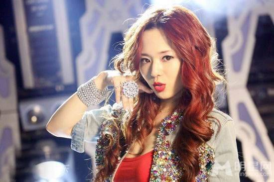 人气女优苍井空出席活动实拍美照