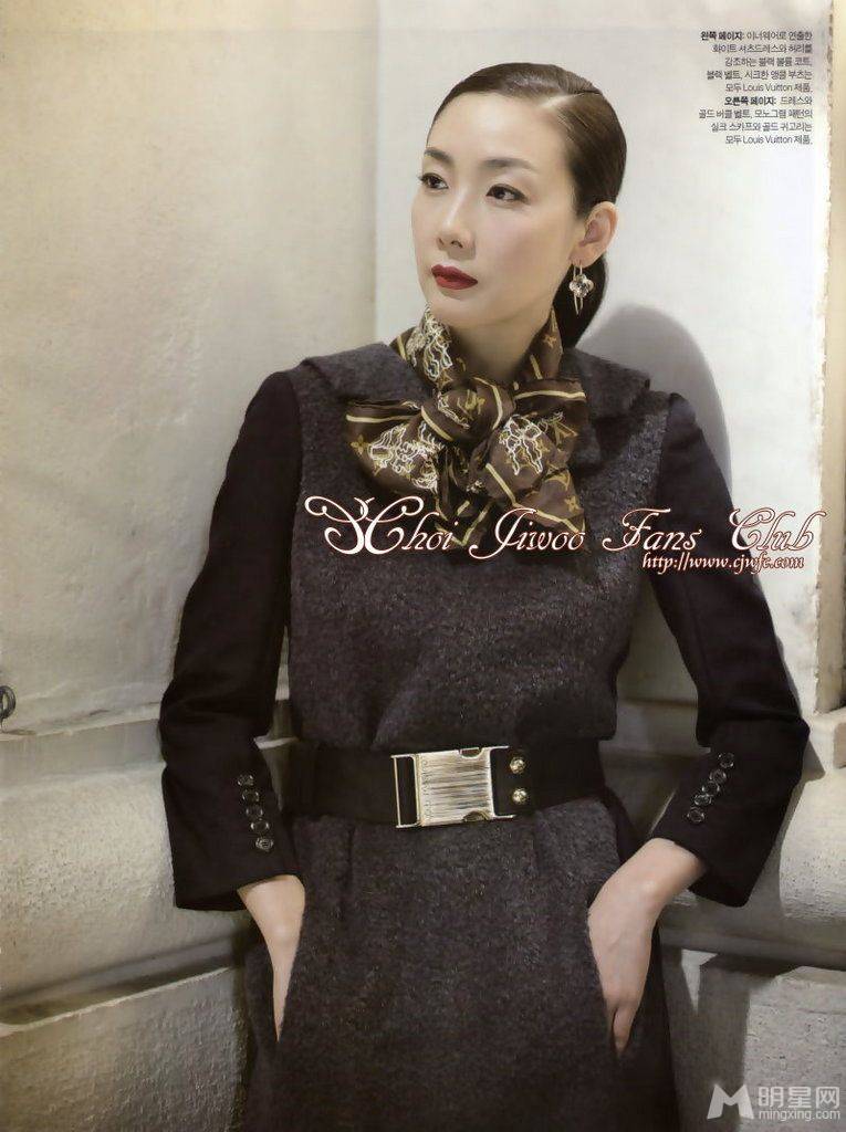 崔智友诠释冷艳气质美人写真照