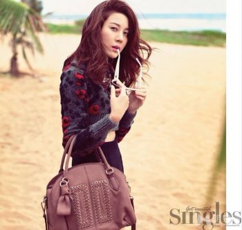 宅男女神金荷娜诠释冷艳熟女风情