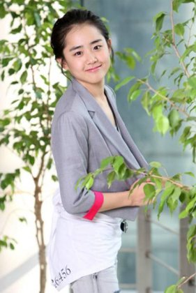 韩国女演员文瑾莹尽显邻家女孩气质