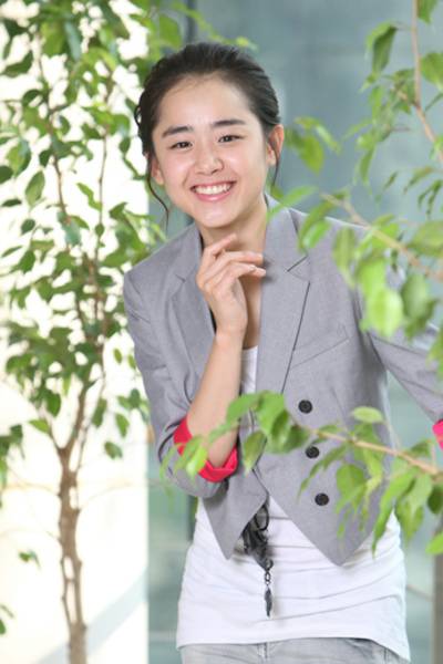 韩国女演员文瑾莹尽显邻家女孩气质