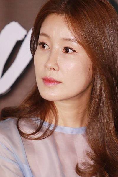 韩星李泰兰美丽动人靓照