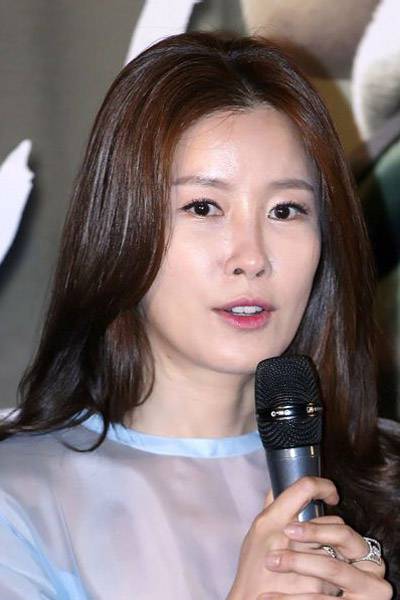 韩星李泰兰美丽动人靓照