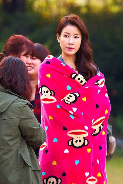 韩国女演员李泰兰百变造型魅力图片