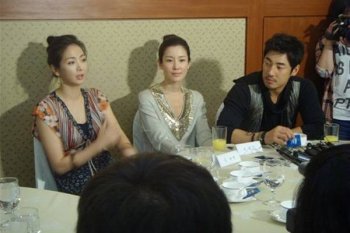 韩国女明星李泰兰时尚靓丽美照