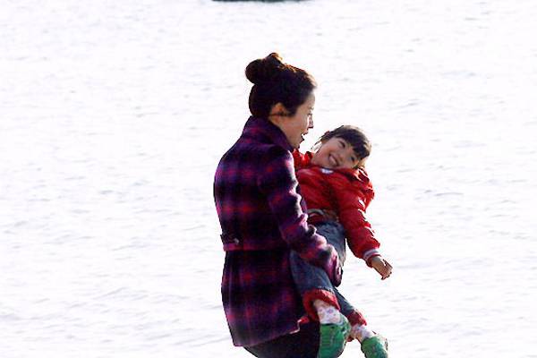 韩国女明星李泰兰时尚靓丽美照