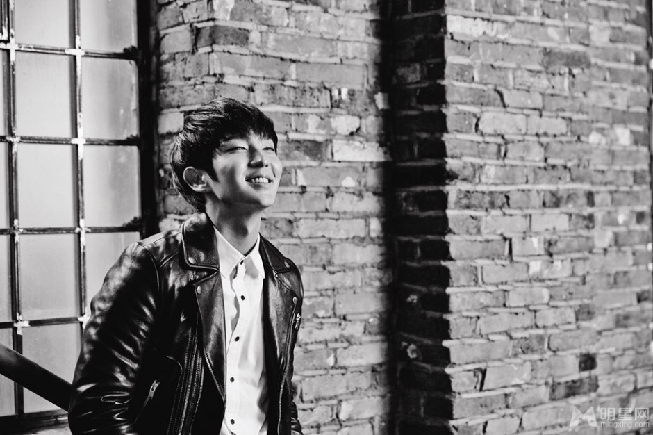 韩星李准基秋冬时尚熟男魅力写真