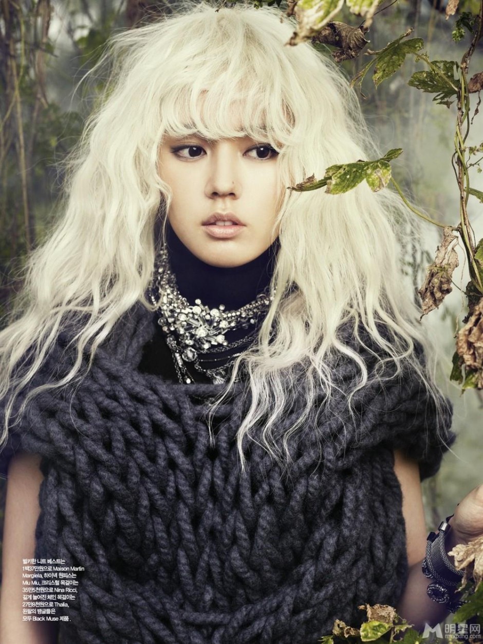 韩佳人白发魔女造型诠释另类时尚写真