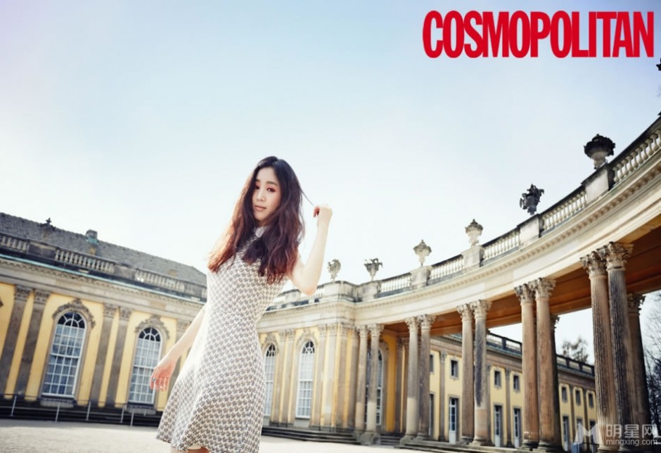 韩星郑丽媛猫眼魅惑十足写真照