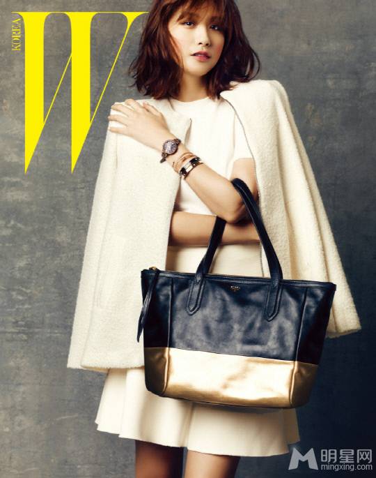 韩国女明星散发知性优雅气质画报