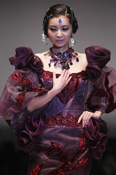 韩星张瑞希霸气十足走秀图集