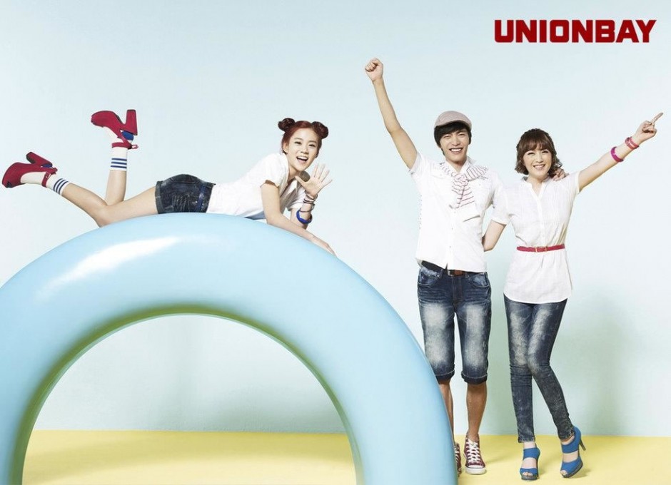 李民基与KARA携手拍摄初夏服饰展青春活泼