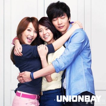 李民基与KARA拍摄卖萌逗趣有爱写真照