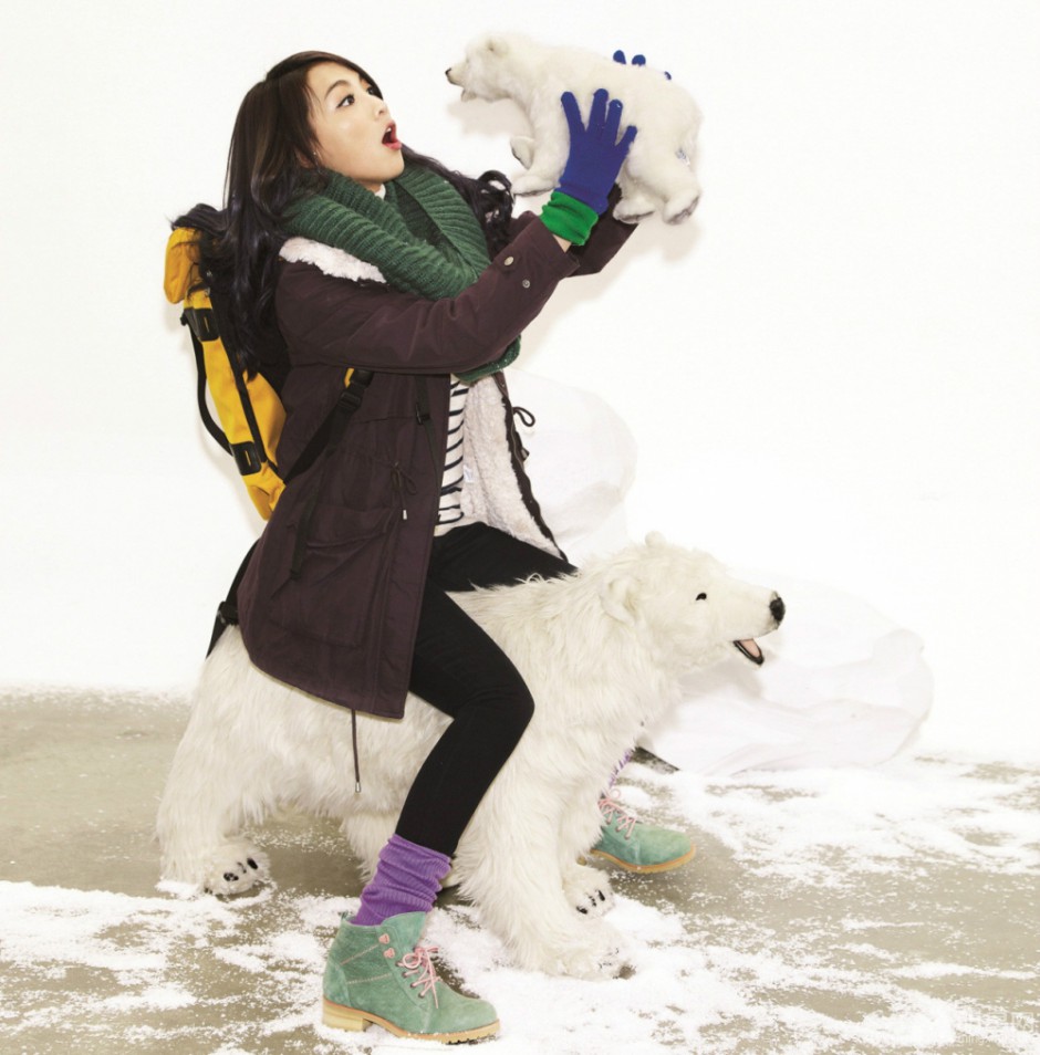 李民基与KARA拍摄时尚温暖冬装宣传照