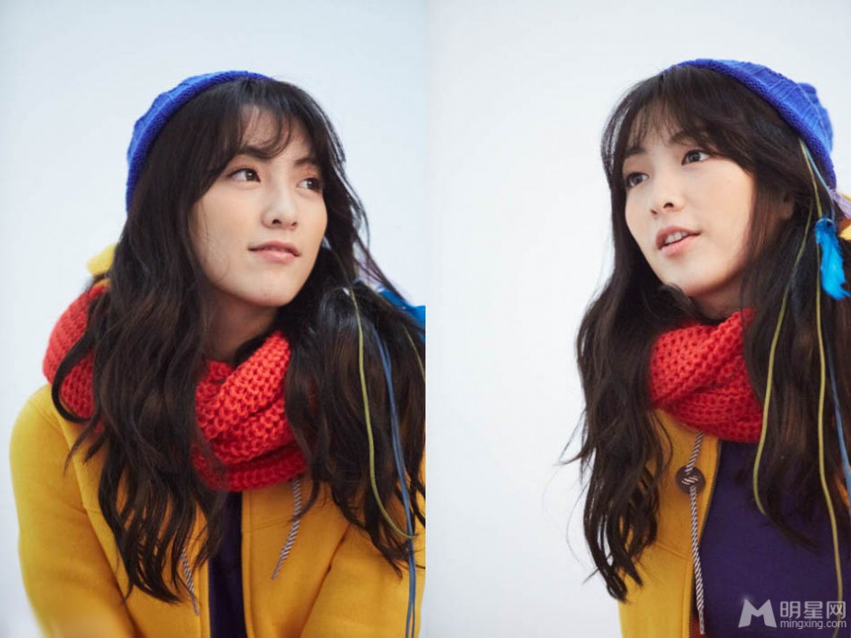 KARA成员韩胜妍姜智英牵手李民基拍冬季情侣装