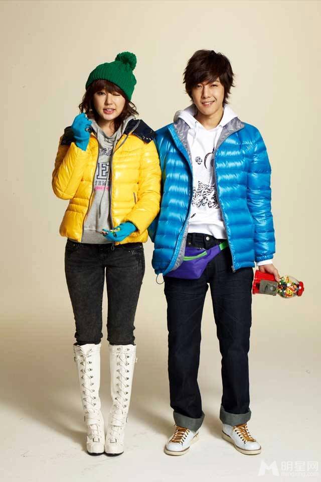 韩国男明星金贤重代言时尚服装宣传照