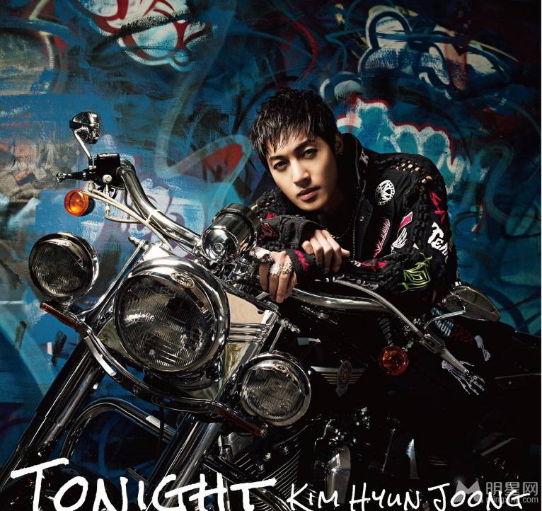 韩国男歌手金贤重新专辑封面照