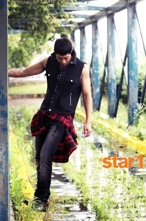 新一代男神金贤重型男魅力画报