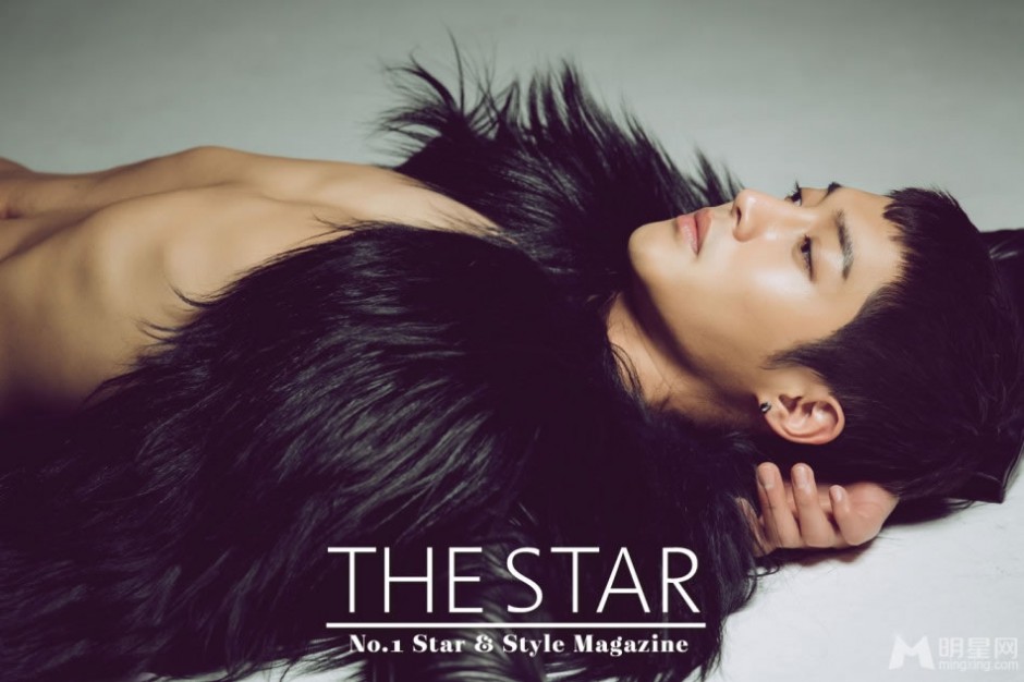 金贤重时尚冷酷性感黑白写真