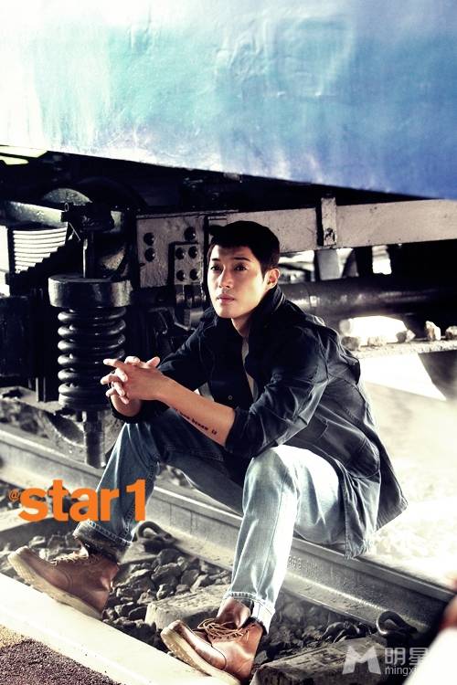 新一代男神金贤重型男魅力画报