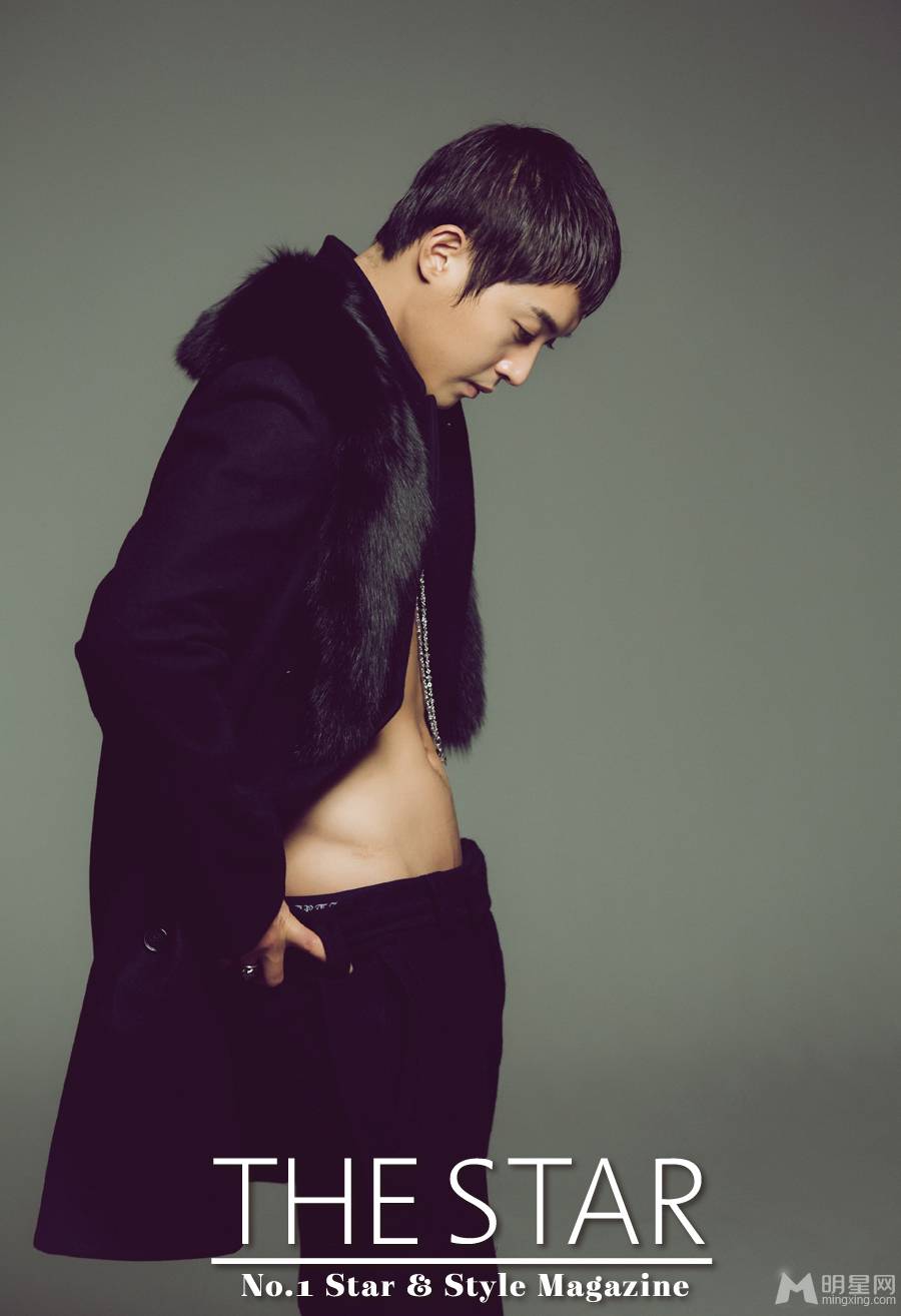 金贤重时尚冷酷性感黑白写真