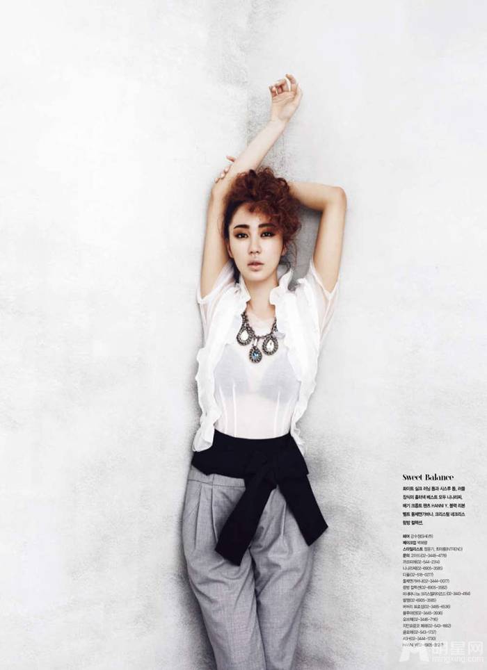 宅男女神尹恩惠散发狂野魅惑写真