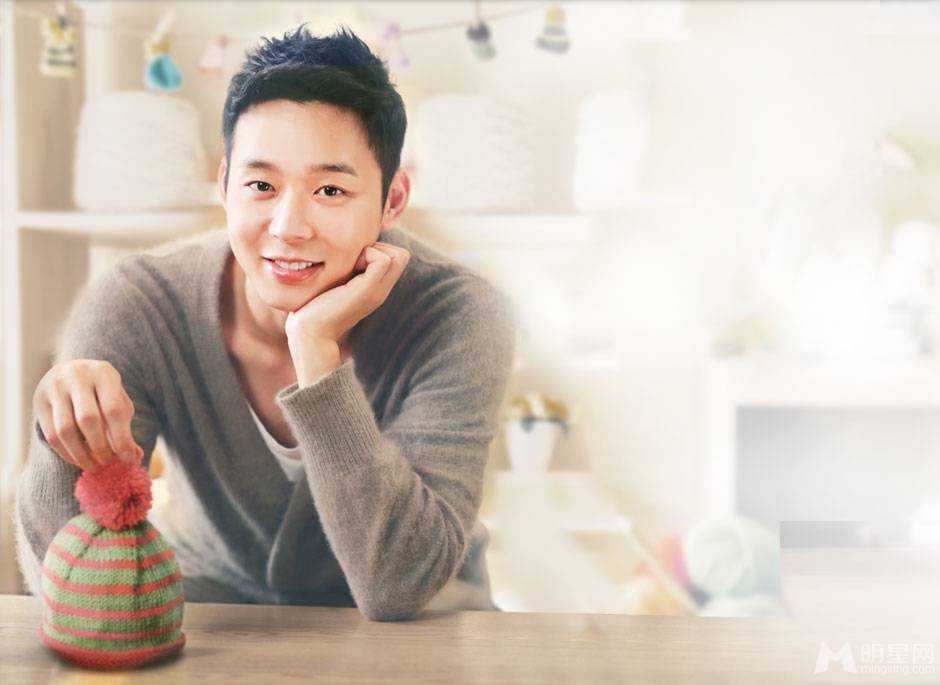 朴有天尽显暖男形象写真照