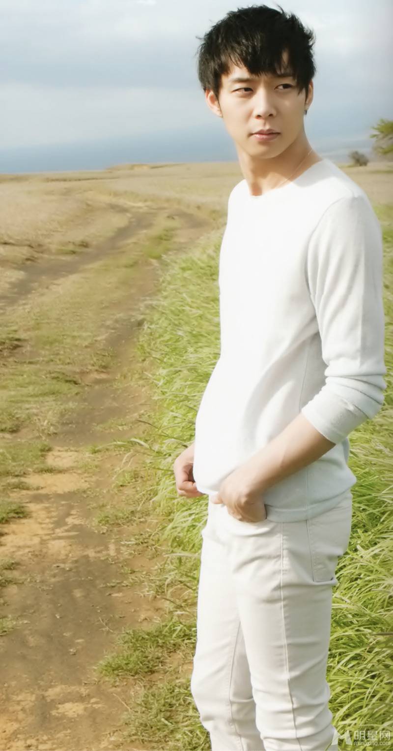 朴有天夏日温暖笑容治愈系写真