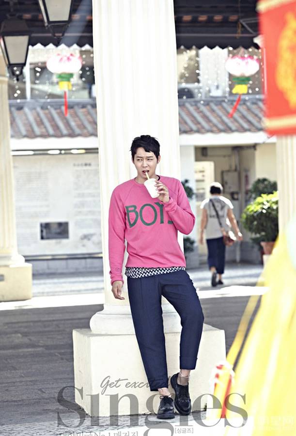 韩星朴有天演绎花花公子帅气照