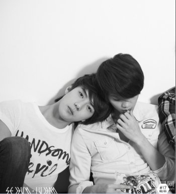 韩国籍男歌手吴世勋颜值爆表写真