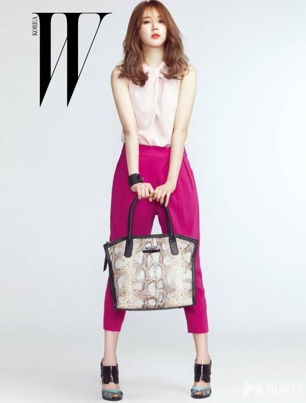 性感韩星尹恩惠时尚复古写真照