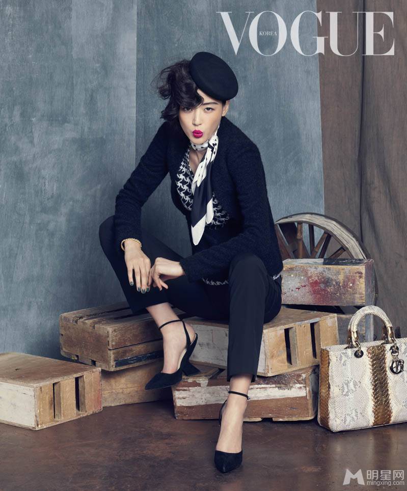 全智贤尽显复古典雅美人气质