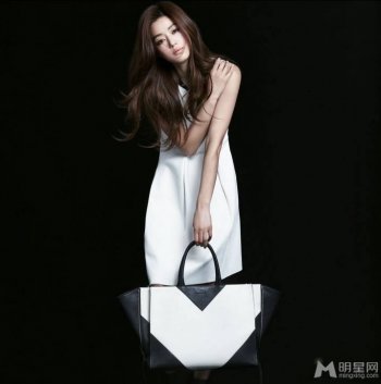 韩国女明星全智贤魅力四射写真照